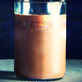 ΣΟΚΟΛΑΤΕΝΙΟ VEGAN MILKSHAKE