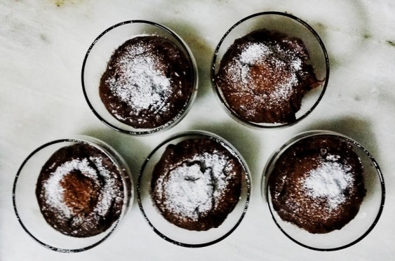 ΜΟΥΣ ΣΟΚΟΛΑΤΑΣ ΜΕ ΜΠΑΝΑΝΑ ΚΑΙ ΜΠΙΣΚΟΤΟ