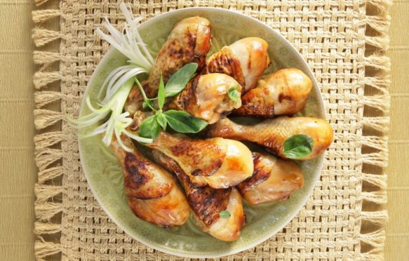 Κινέζικο κοτόπουλο στο φούρνο με σόγια και μέλι